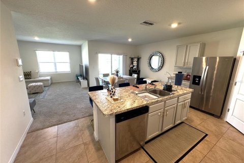 Villa ou maison à louer à Davenport, Floride: 4 chambres, 171.96 m2 № 2157672 - photo 7
