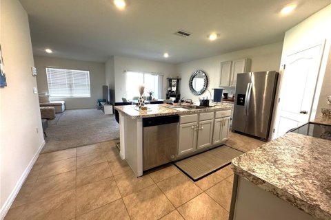Villa ou maison à louer à Davenport, Floride: 4 chambres, 171.96 m2 № 2157672 - photo 5