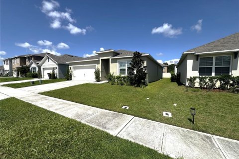 Villa ou maison à louer à Davenport, Floride: 4 chambres, 171.96 m2 № 2157672 - photo 2