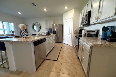Villa ou maison à louer à Davenport, Floride: 4 chambres, 171.96 m2 № 2157672 - photo 6