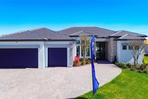 Villa ou maison à Cape Coral, Floride 4 chambres, 242.85 m2 № 2214784