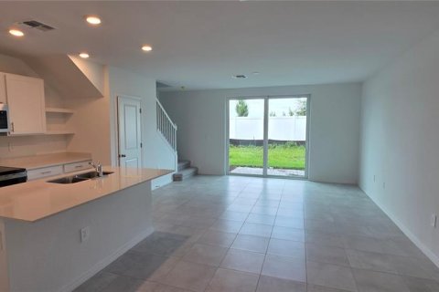 Touwnhouse à louer à Bradenton, Floride: 3 chambres, 131.36 m2 № 2167871 - photo 4