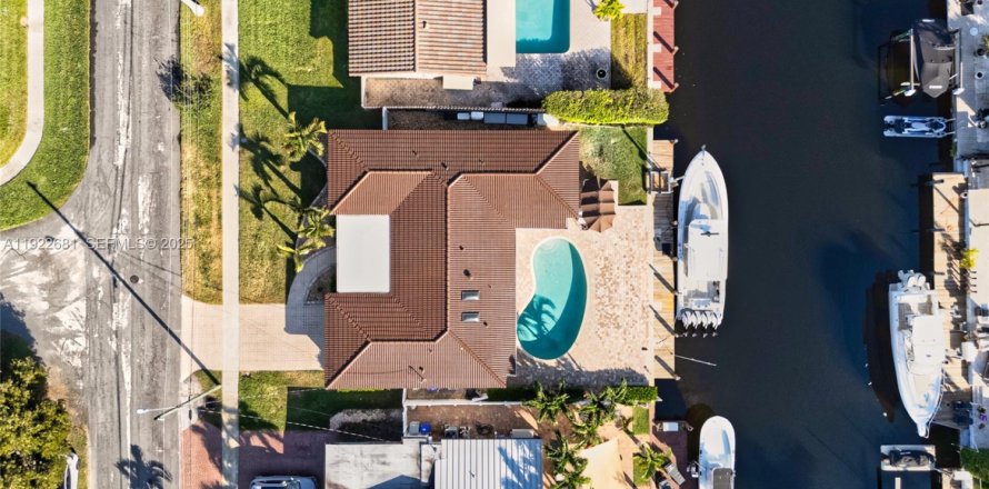 Villa ou maison à Pompano Beach, Floride 3 chambres, 145.3 m2 № 1977173