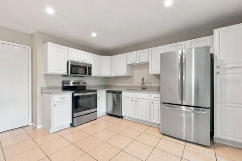Villa ou maison à louer à Apopka, Floride: 3 chambres, 133.97 m2 № 2423905 - photo 9