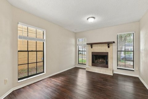 Villa ou maison à louer à Apopka, Floride: 3 chambres, 133.97 m2 № 2423905 - photo 8