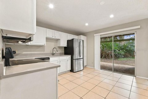Villa ou maison à louer à Apopka, Floride: 3 chambres, 133.97 m2 № 2423905 - photo 10