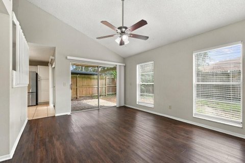 Villa ou maison à louer à Apopka, Floride: 3 chambres, 133.97 m2 № 2423905 - photo 6