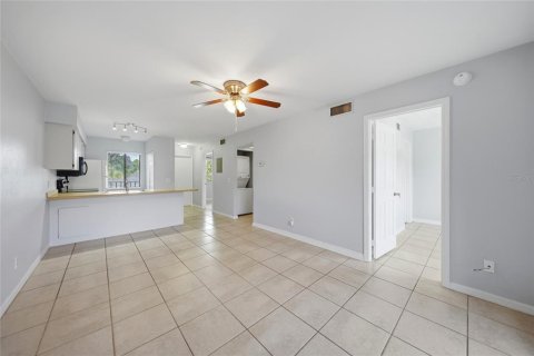 Copropriété à vendre à Port Charlotte, Floride: 2 chambres, 78.04 m2 № 2225284 - photo 28