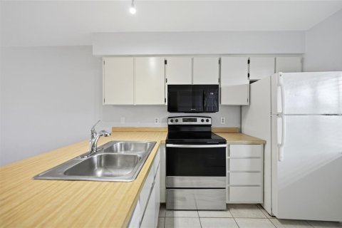 Copropriété à vendre à Port Charlotte, Floride: 2 chambres, 78.04 m2 № 2225284 - photo 17