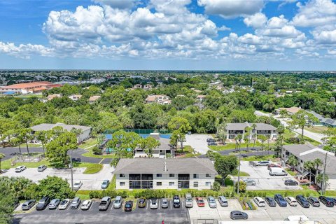 Copropriété à vendre à Port Charlotte, Floride: 2 chambres, 78.04 m2 № 2225284 - photo 3