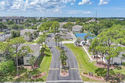 Copropriété à vendre à Port Charlotte, Floride: 2 chambres, 78.04 m2 № 2225284 - photo 10
