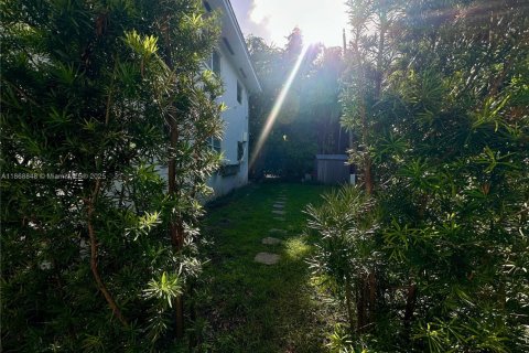 Apartment in Bay Harbor Islands, Florida 1 bedroom, 97.55 sq.m. № 1896532 - photo 20