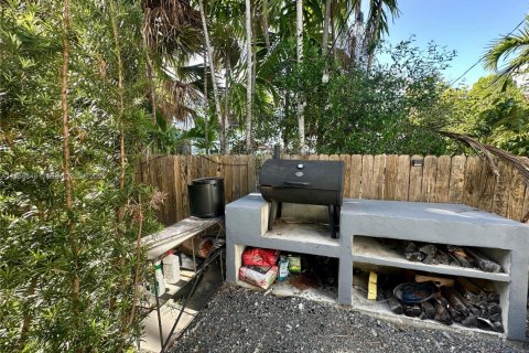 Apartment in Bay Harbor Islands, Florida 1 bedroom, 97.55 sq.m. № 1896532 - photo 19