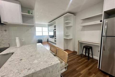 Apartment in Bay Harbor Islands, Florida 1 bedroom, 97.55 sq.m. № 1896532 - photo 7