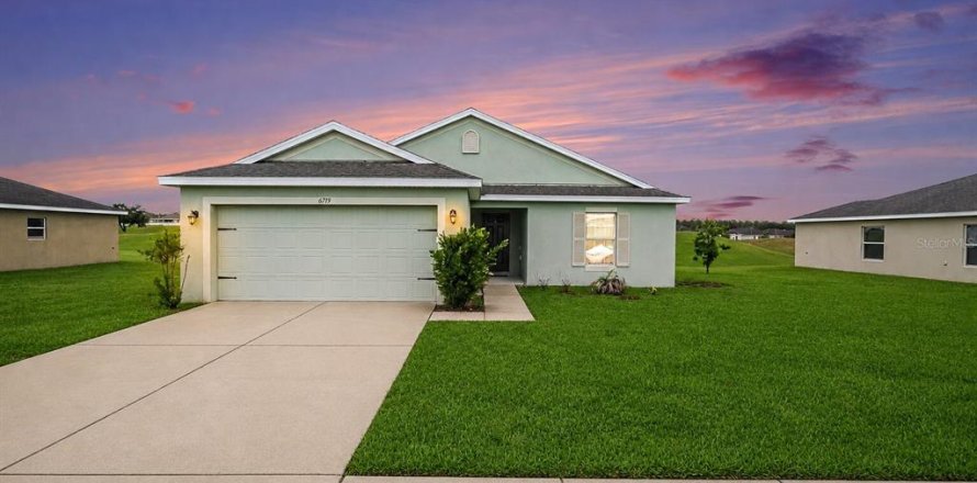 Villa ou maison à Brooksville, Floride 3 chambres, 143.63 m2 № 2149639