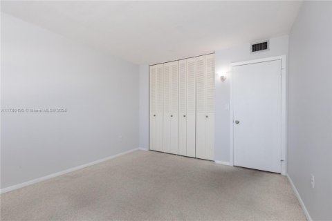 Купить кондоминиум в Авентура, Флорида 2 спальни, 117.8м2, № 1709107 - фото 23