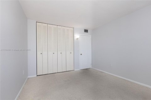 Купить кондоминиум в Авентура, Флорида 2 спальни, 117.8м2, № 1709107 - фото 25