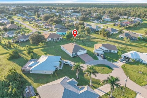 Villa ou maison à vendre à Punta Gorda, Floride: 4 chambres, 188.78 m2 № 2420513 - photo 5