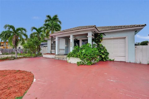 Villa ou maison à vendre à Hialeah, Floride: 3 chambres, 185.8 m2 № 1966651 - photo 5