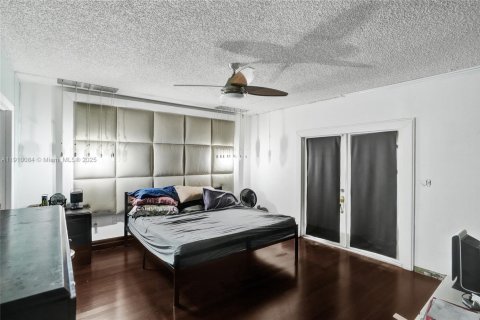 Villa ou maison à vendre à Hialeah, Floride: 3 chambres, 185.8 m2 № 1966651 - photo 25