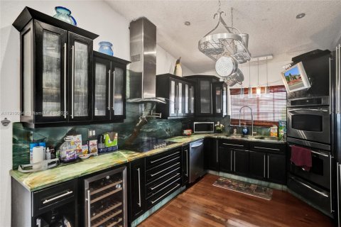 Villa ou maison à vendre à Hialeah, Floride: 3 chambres, 185.8 m2 № 1966651 - photo 23