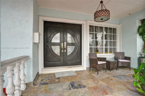 Villa ou maison à vendre à Hialeah, Floride: 3 chambres, 185.8 m2 № 1966651 - photo 7
