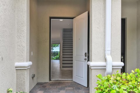 Touwnhouse à louer à Deerfield Beach, Floride: 3 chambres, 146.04 m2 № 2078579 - photo 2