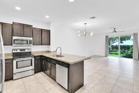 Touwnhouse à louer à Deerfield Beach, Floride: 3 chambres, 146.04 m2 № 2078579 - photo 8