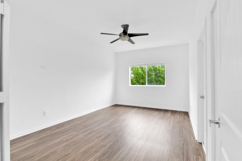 Touwnhouse à louer à Deerfield Beach, Floride: 3 chambres, 146.04 m2 № 2078579 - photo 18