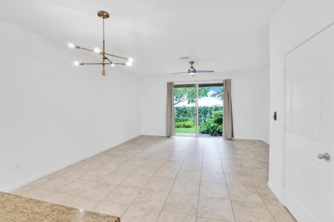Touwnhouse à louer à Deerfield Beach, Floride: 3 chambres, 146.04 m2 № 2078579 - photo 11
