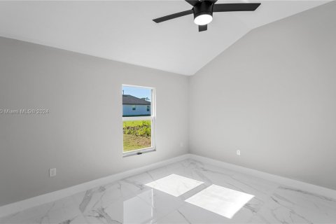 House in Lehigh Acres, Florida 4 bedrooms, 162.02 sq.m. № 1694685 - photo 23