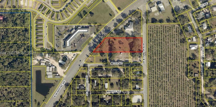 Propiedad comercial en LaBelle, Florida № 2054748