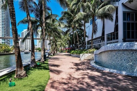 Condominio en alquiler en Miami, Florida, 2 dormitorios, 120.77 m2 № 1992896 - foto 20