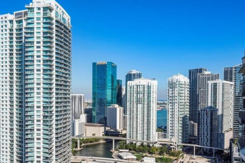 Condominio en alquiler en Miami, Florida, 2 dormitorios, 120.77 m2 № 1992896 - foto 2