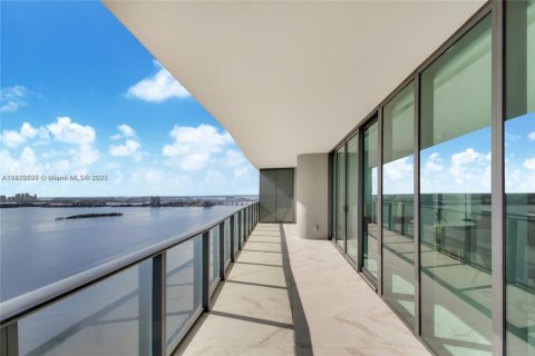 Condo in Miami, Florida, 3 bedrooms  № 1753008 - photo 16