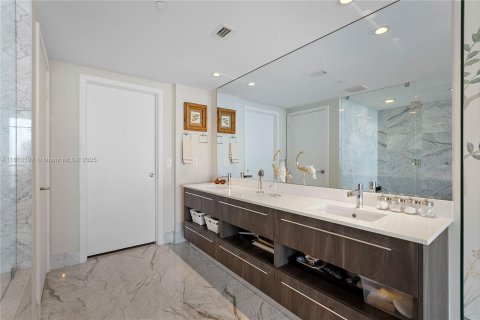 Condo in Miami, Florida, 3 bedrooms  № 1753008 - photo 20