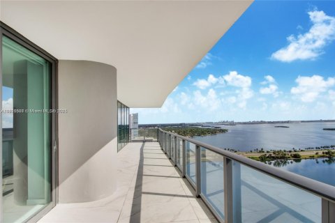 Condo in Miami, Florida, 3 bedrooms  № 1753008 - photo 10