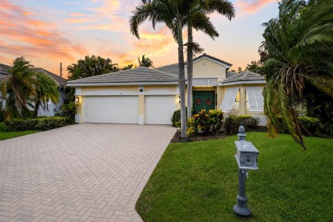 Villa ou maison à Stuart, Floride 4 chambres, 238.57 m2 № 2246675