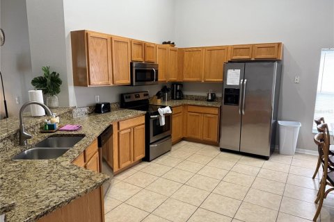 House in Davenport, Florida 4 bedrooms, 168.99 sq.m. № 1907110 - photo 5