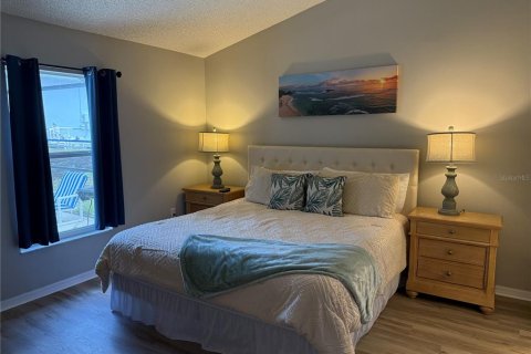 House in Davenport, Florida 4 bedrooms, 168.99 sq.m. № 1907110 - photo 8