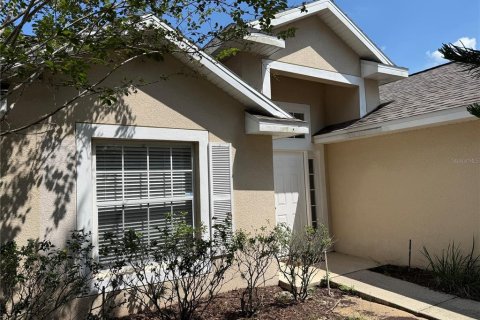 House in Davenport, Florida 4 bedrooms, 168.99 sq.m. № 1907110 - photo 2