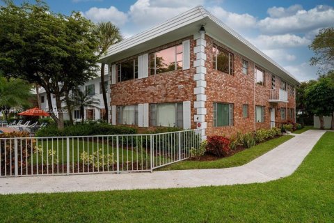 Condo in Pompano Beach, Florida, 2 bedrooms  № 1968476 - photo 29