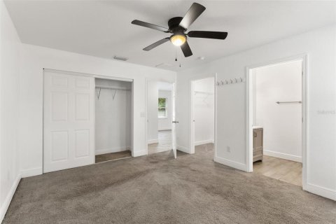 House in Bartow, Florida 3 bedrooms, 150.5 sq.m. № 2150483 - photo 15