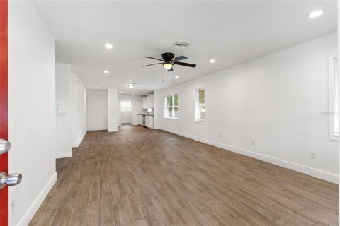 House in Bartow, Florida 3 bedrooms, 150.5 sq.m. № 2150483 - photo 8