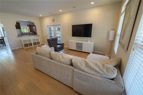Casa en alquiler en Tampa, Florida, 4 dormitorios, 215.07 m2 № 1909338 - foto 4