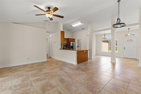 Casa en venta en Wesley Chapel, Florida, 3 dormitorios, 125.42 m2 № 1886312 - foto 11