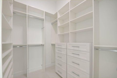 Villa ou maison à louer à Boynton Beach, Floride: 4 chambres, 295.62 m2 № 2246540 - photo 16