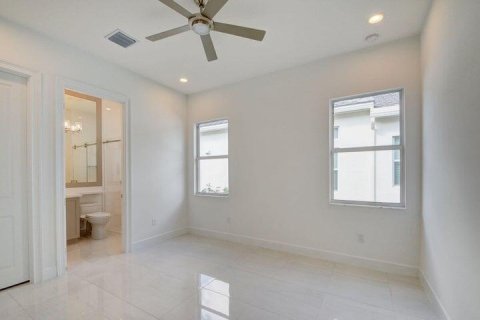 Villa ou maison à louer à Boynton Beach, Floride: 4 chambres, 295.62 m2 № 2246540 - photo 18