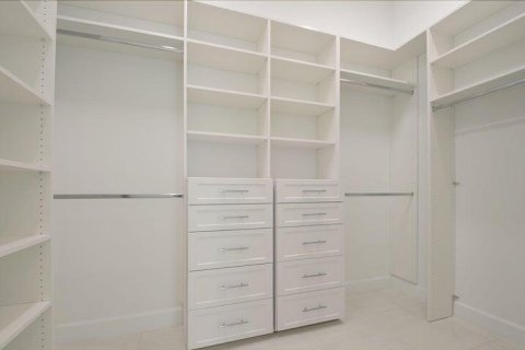 Villa ou maison à louer à Boynton Beach, Floride: 4 chambres, 295.62 m2 № 2246540 - photo 17