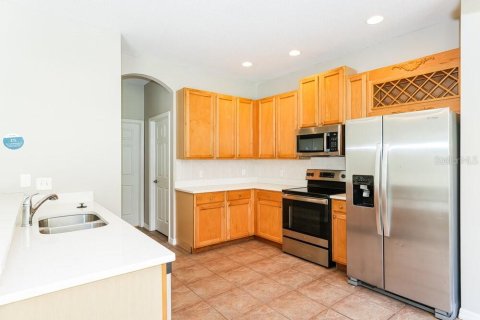 House in Land O' Lakes, Florida 4 bedrooms, 180.69 sq.m. № 1868888 - photo 7